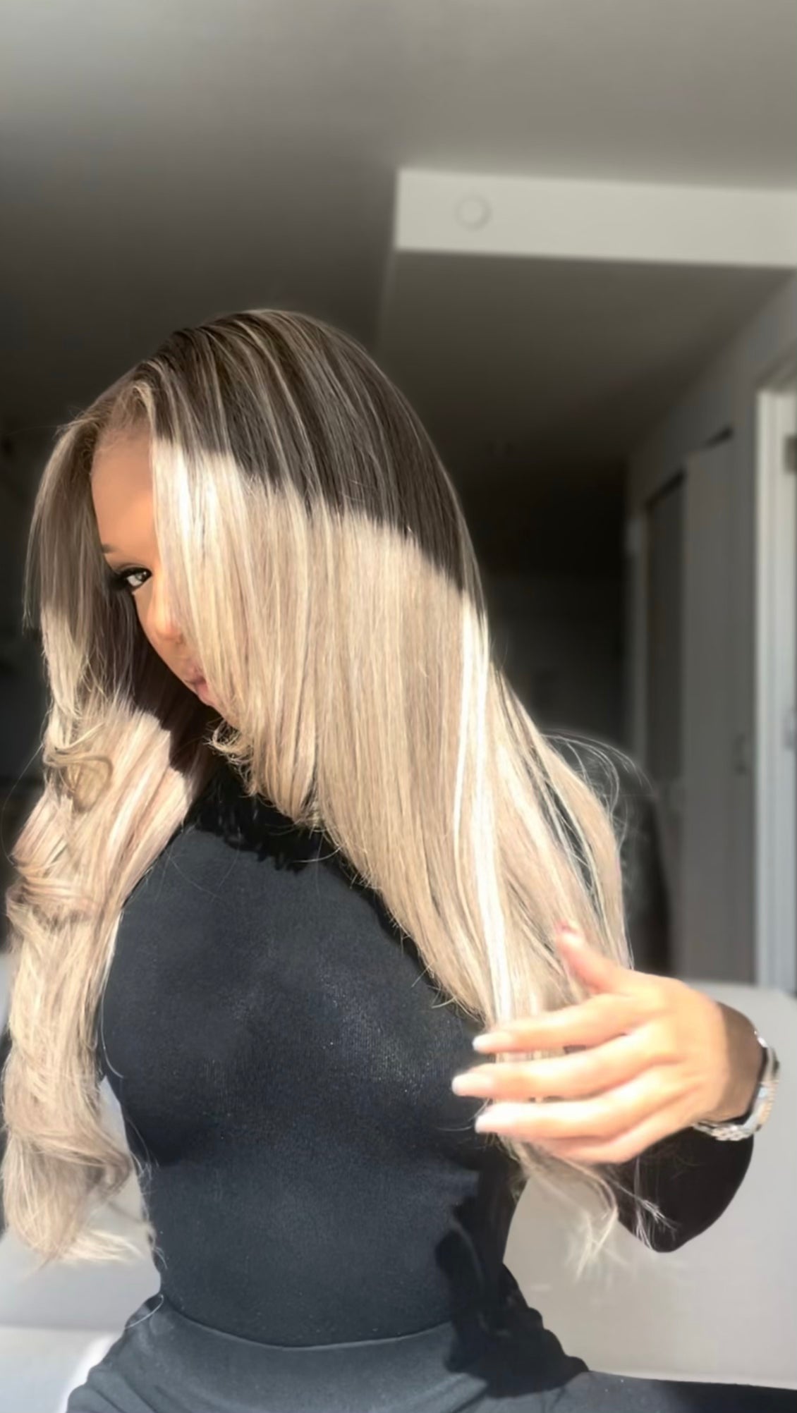 28" Ash Blonde Highlighted Wig