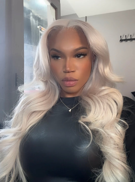 30" Platinum Blonde Wig